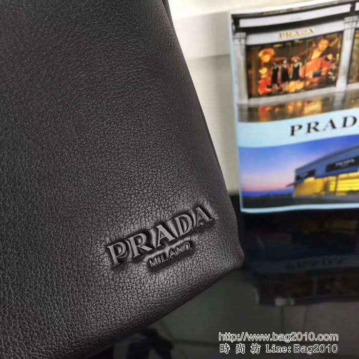 普拉達PRADA原單 最新款男士胸包-專櫃品質1BD265黑色 自然摔紋皮 PHY1614